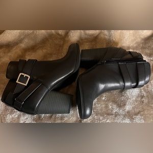 Material Girl Black Lexia Ankle Boots Size 9
